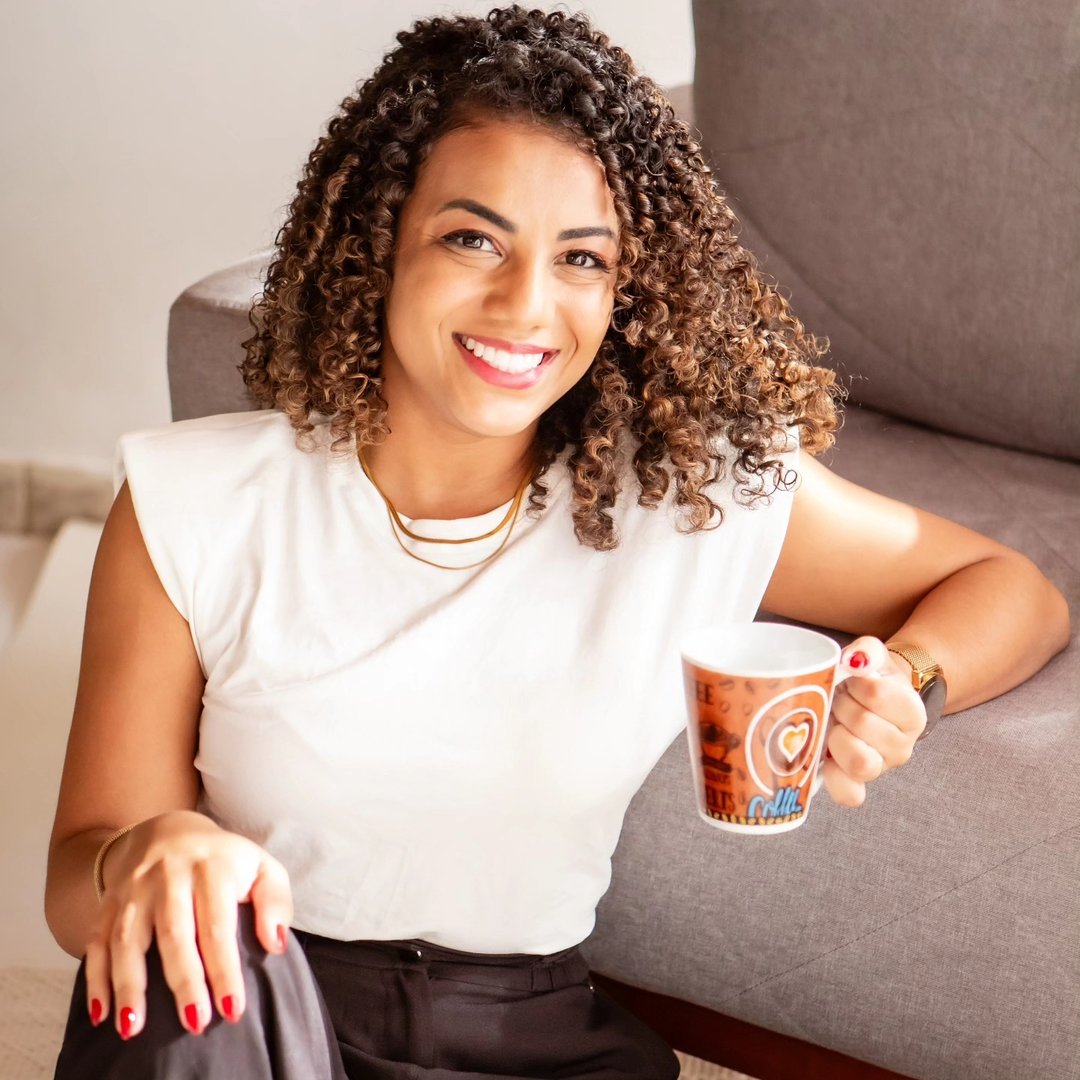 Stephany Palmeira — Psicóloga especializada em TCC · São José dos Campos